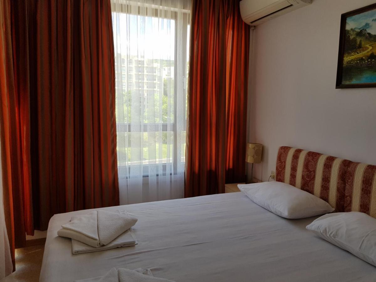 Golden Sands Rentals Apartments Εξωτερικό φωτογραφία